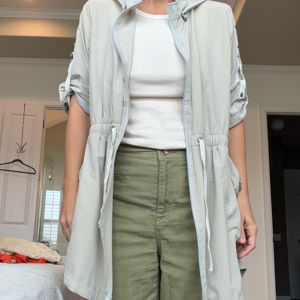 Soybu Lightweight Mesh Hooded Activewear Jacket